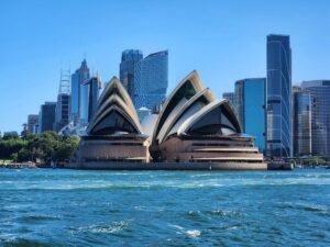 Find Work in Australia: Careers for Overseas Workers and Visa Options
