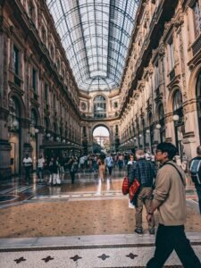 Working in Italy as a Foreigner: Job Opportunities, Work Permits and Essential Requirements