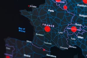 Working in France as a Foreign National: A Practical Guide to Industries, Regions, Language and Legal Routes